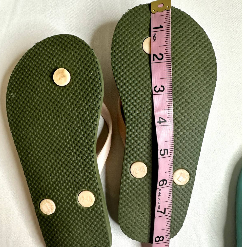 3 OLD NAVY FLIP FLOPS GIRLS SIZE 12-13 - Picture 6 of 6